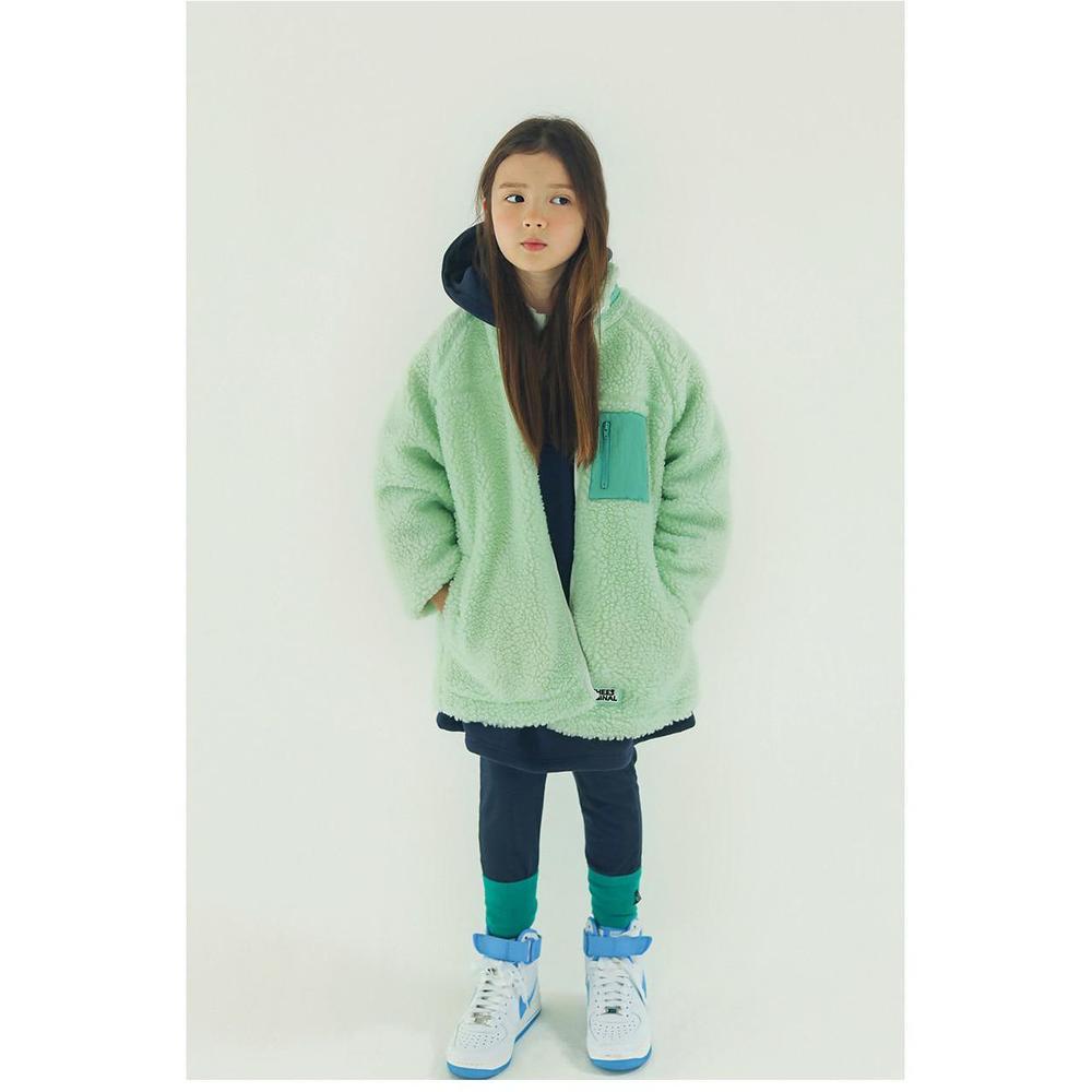 ライトグリーン