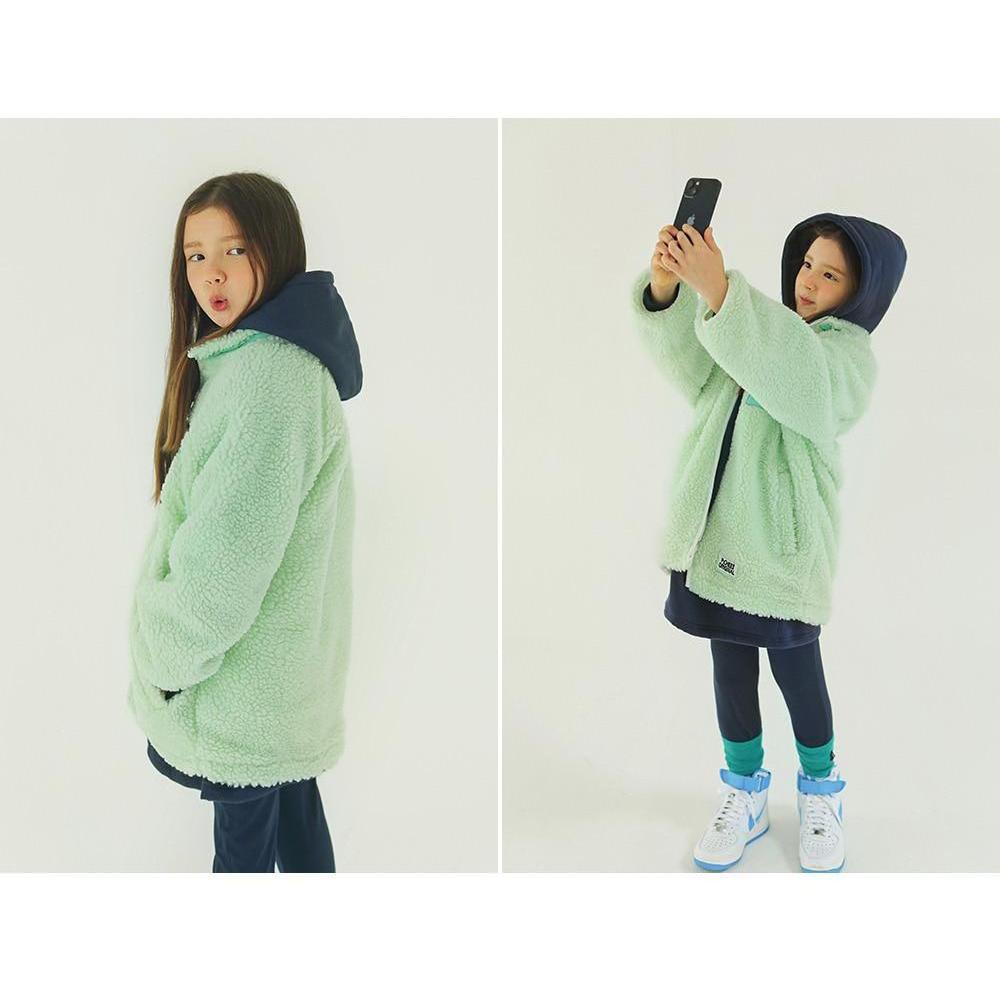 ライトグリーン