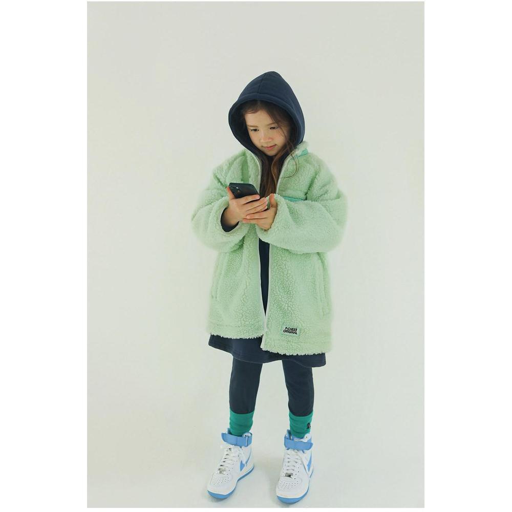 ライトグリーン