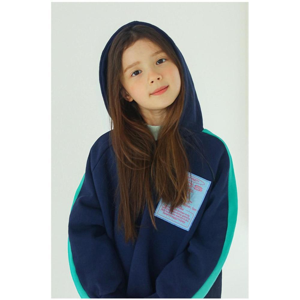 ネイビーブルー