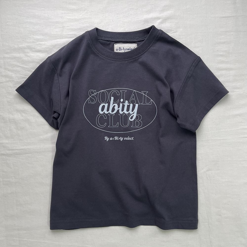 チャコールグレー