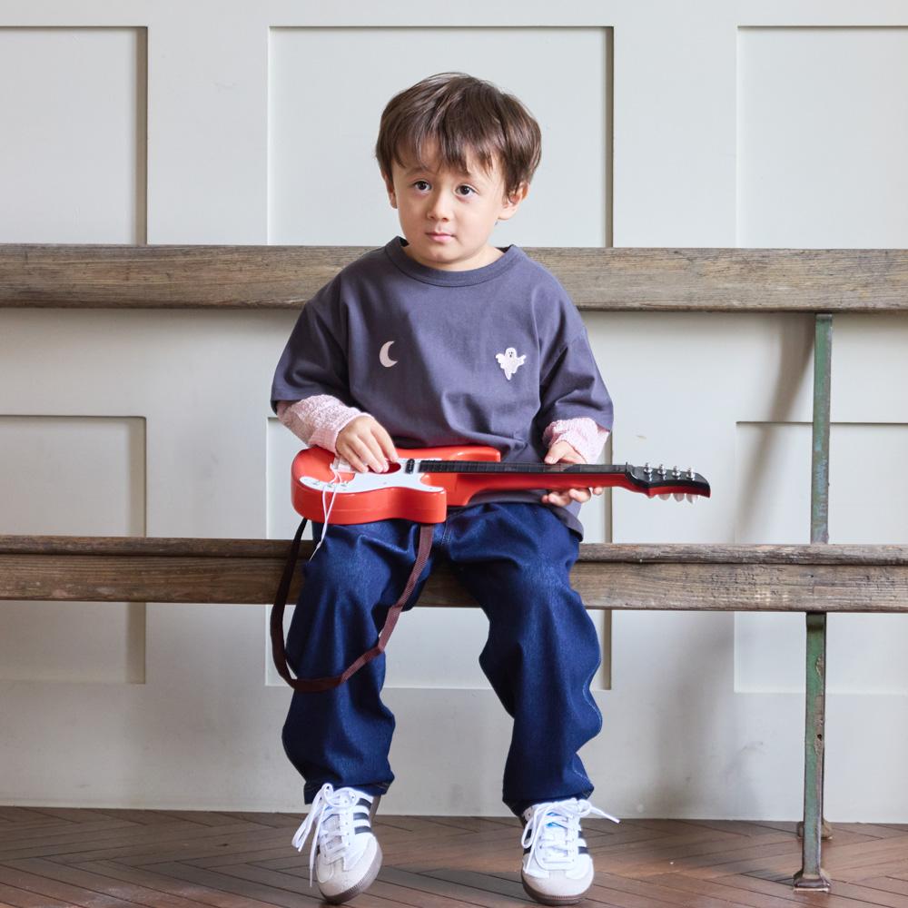 チャコールグレー