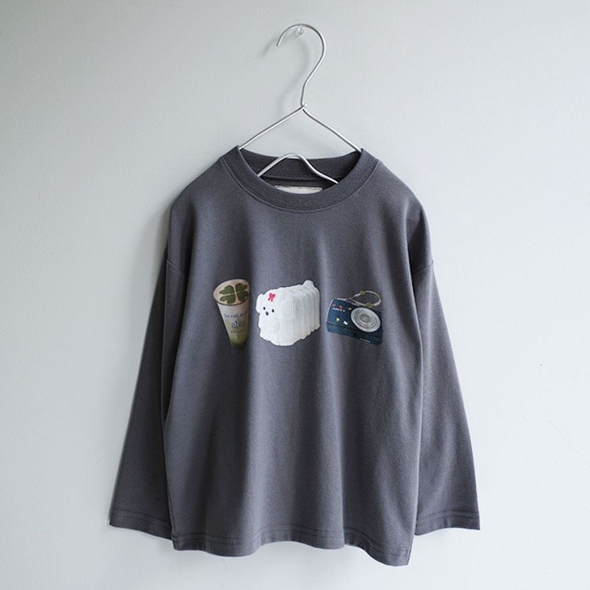 チャコールグレー