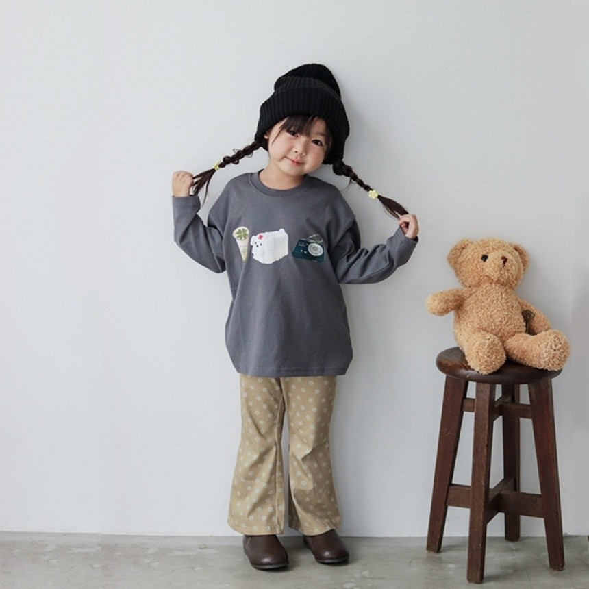 チャコールグレー