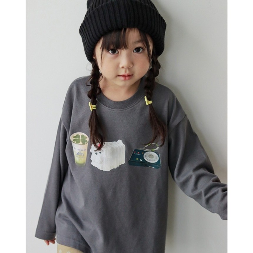 チャコールグレー