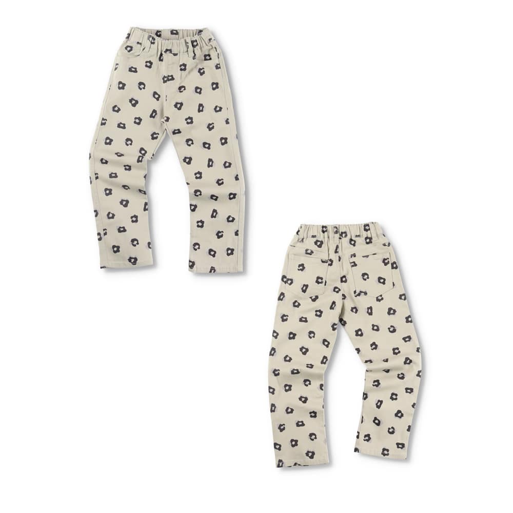 ライトベージュ