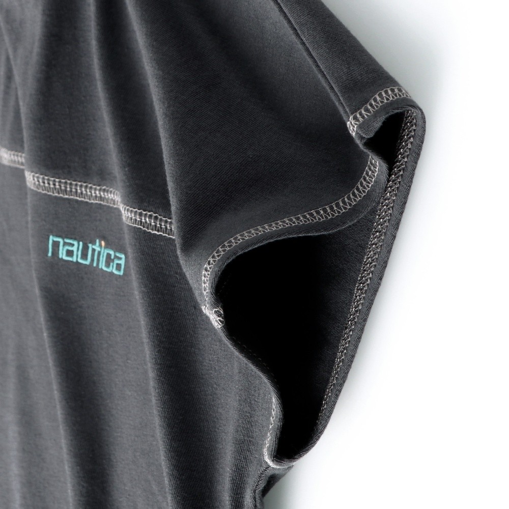 チャコールグレー