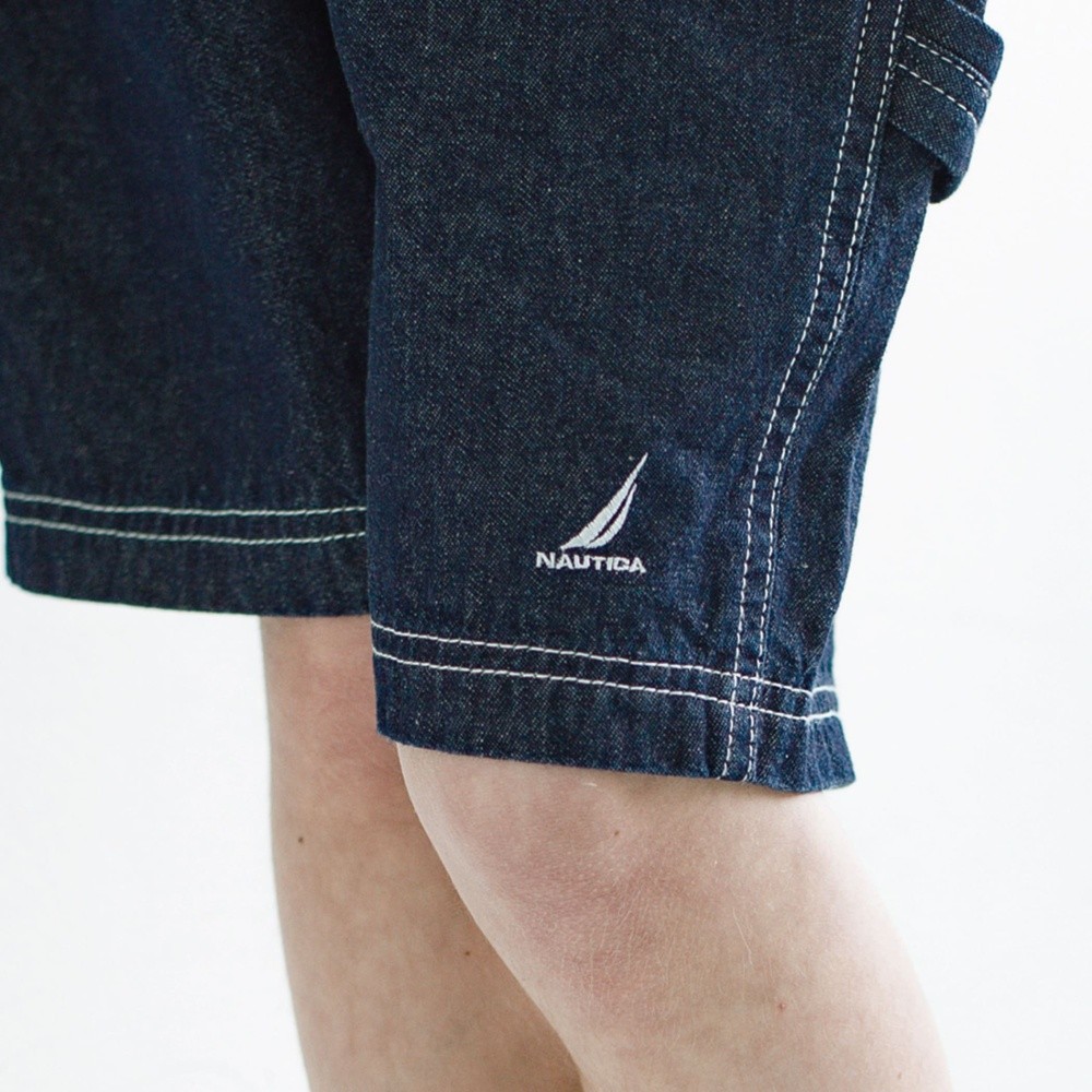 ネイビーブルー