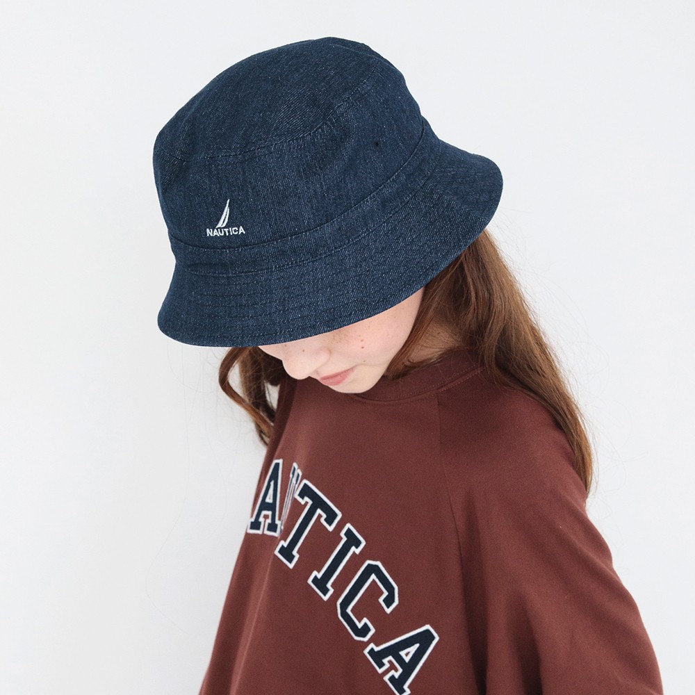 ネイビーブルー