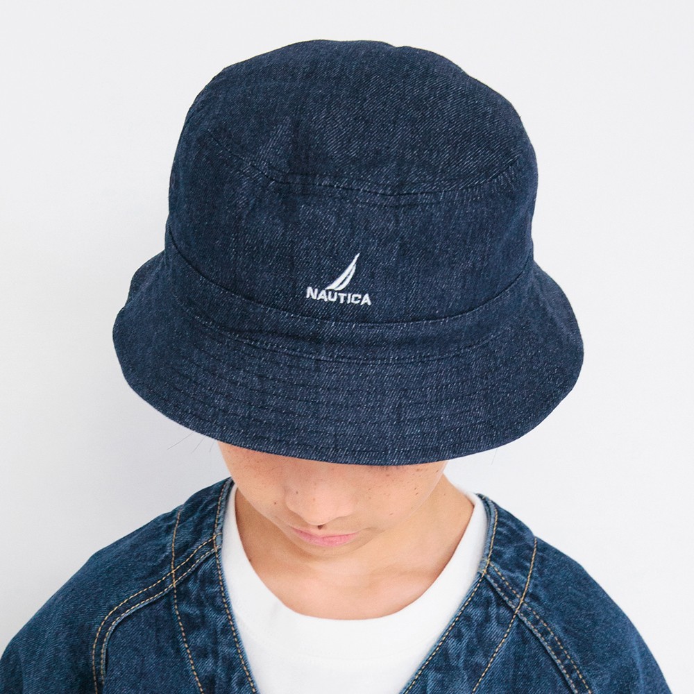 ネイビーブルー