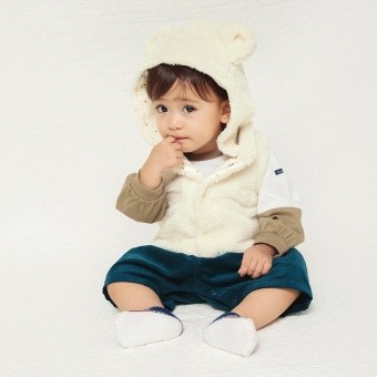 【ベビー】フード取り外し可能くま耳ボアベスト