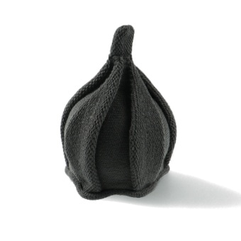 チャコールグレー