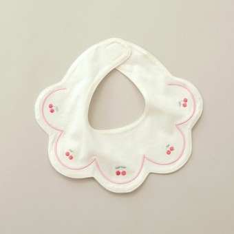 さくらんぼ刺繍スタイ