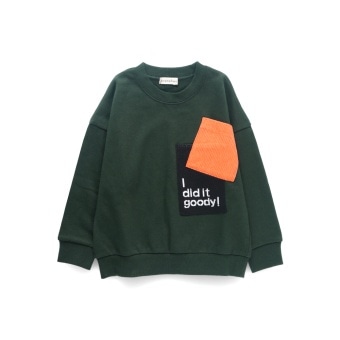 カーキグリーン