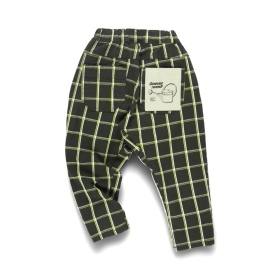 チャコールグレー