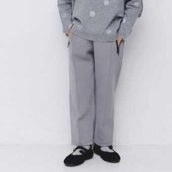 【b.+A】金子綾/テーパードパンツ