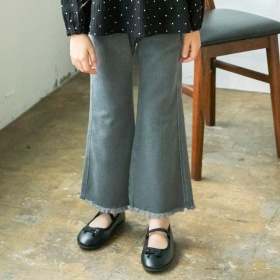 裾フリンジフレアデニムパンツ