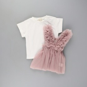 ピンクベージュ