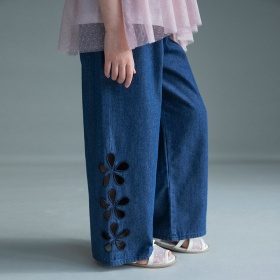 【WEB限定】お花カットモチーフデニムパンツ