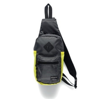 チャコールグレー