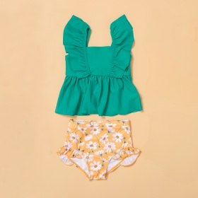 エメラルドグリーン