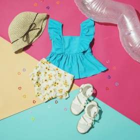 エメラルドグリーン