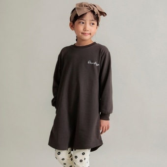 【DRC/やわらか薄手裏毛】ワンポイント刺繍長袖ワンピース