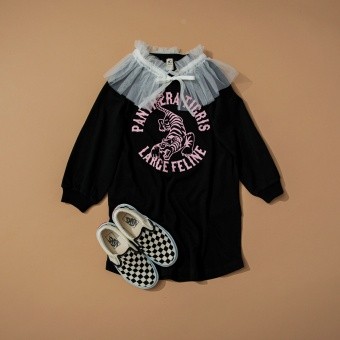 【DRC/お肌に嬉しい綿100％】グラフィック長袖ワンピース+チュールマルチフリルセット