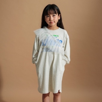 【DRC/お肌に嬉しい綿100％】グラフィック長袖ワンピース+チュールマルチフリルセット