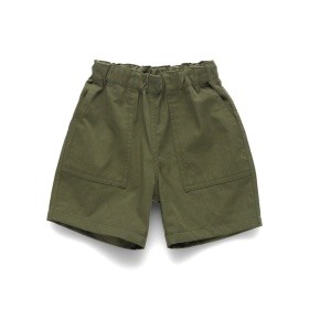 カーキグリーン