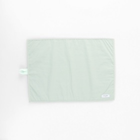 ライトグリーン