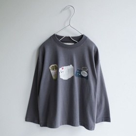 チャコールグレー