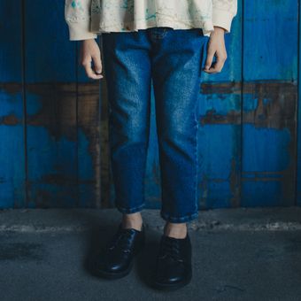 プレミアムストレッチテーパードデニムパンツ